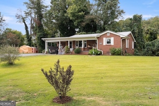 131 Logan Cir, Ellijay, GA 30540