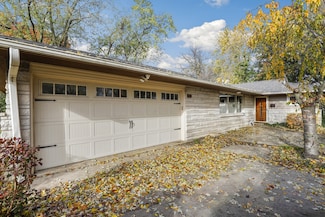 713 Lois Place Unit 1, Joliet, IL 60435