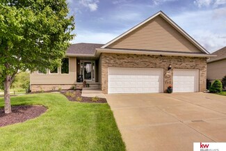14901 Bodmer St, Bennington, NE 68007