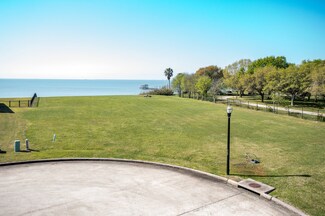 6302 Dow Reef Dr, Beach City, TX 77523