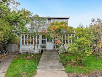 510 Bayberry Walk, Ocean Beach, NY 11770
