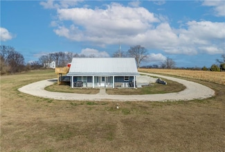 938 SW 13 Hwy, Leeton, MO 64761