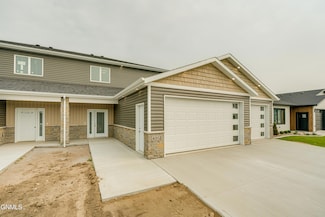 4312 Downing St, Bismarck, ND 58504