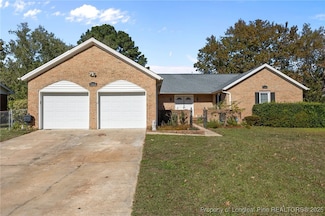 7048 Evanston St, Fayetteville, NC 28314