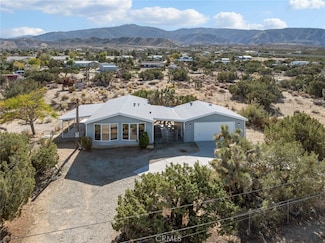 633 Cholla Rd, Piñon Hills, CA 92372