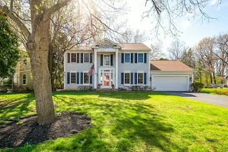 1016 Campbell Ct, Lake Bluff, IL 60044