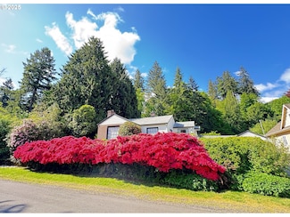 14327 SE Upper Aldercrest Dr, Milwaukie, OR 97267