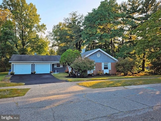 49 Bonnie Ln, Willingboro, NJ 08046