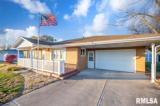 2447 Centennial Dr, Washington, IL 61571