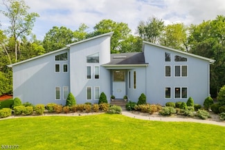 12 Fox Hollow Rd, Montville, NJ 07045