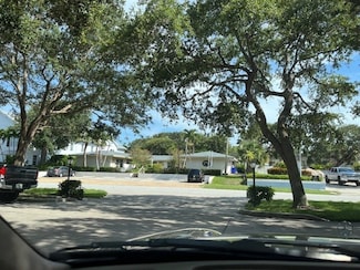 854 Bougainvillea Ln Unit 4, Vero Beach, FL 32963