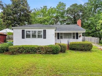 1918 Rogers Dr, Fayetteville, NC 28303