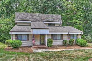 3612 Huckleberry Rd, Charlotte, NC 28210
