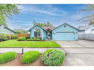 745 71st St, Springfield, OR 97478
