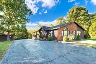 6037 Scottsville Navilleton Rd, Floyds Knobs, IN 47119