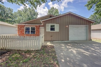 11321 W 77th Terrace, Overland Park, KS 66214