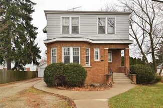128 S Central Ave, Highwood, IL 60040