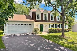 6 West Ct, Sterling, VA 20165