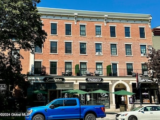 423 Broadway Unit 31, Saratoga Springs, NY 12866