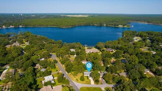 25 Bayview Dr, Shalimar, FL 32579