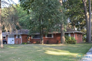 2637 Schroeder St, Toledo, OH 43613