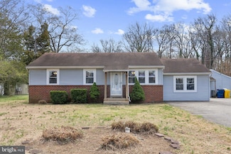 937 Winding Rd, Edgewater, MD 21037