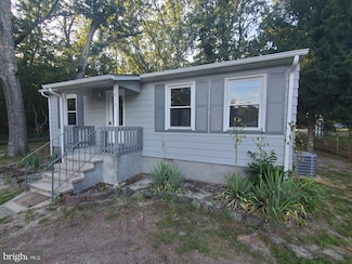 813 Hickory Ave, Browns Mills, NJ 08015