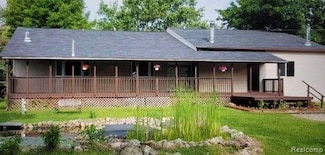 42 Opal Ln, North Branch, MI 48461