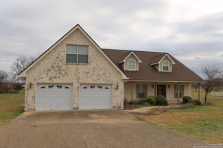 178 Spring Creek Cir, Bandera, TX 78003