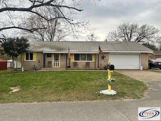 73 N Reynolds St, McKenzie, TN 38201
