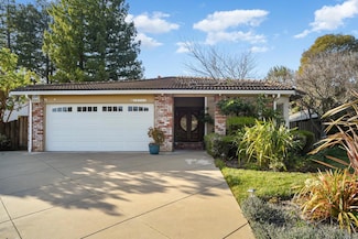 18745 E Cavendish Dr, Castro Valley, CA 94552