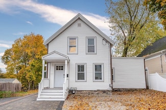 18 Walker St, Weymouth, MA 02188