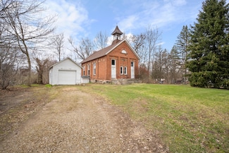 208 N Portage Rd, Jackson, MI 49201