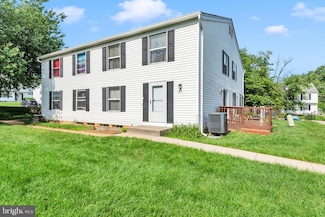31 Ewing Dr, Reisterstown, MD 21136
