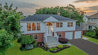 2508 Centre Ave, Bellmore, NY 11710
