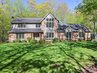 1043 Kings Rd, Hartford, WI 53027