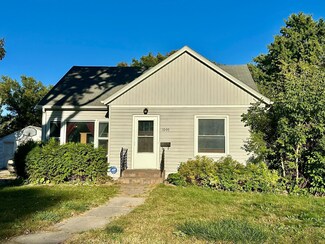 1009 4th St SW, Willmar, MN 56201
