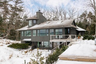 7414 N Bayshore Dr, Elk Rapids, MI 49629