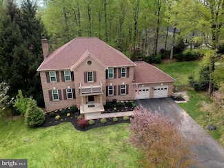 5810 Hannora Ln, Fairfax Station, VA 22039