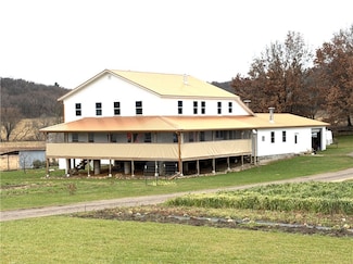 N24773 Washington Coulee Rd, Ettrick, WI 54627