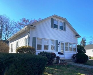 49 Rounds Ave, Riverside, RI 02915
