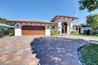 727 Malaga Dr, Boca Raton, FL 33432
