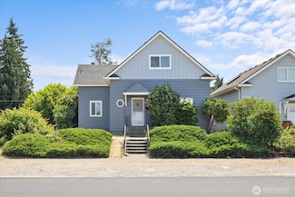 824 E Harrison St, Tacoma, WA 98404