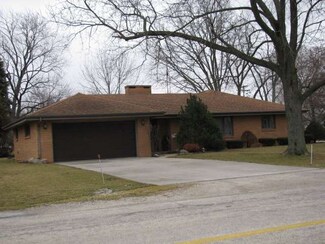 1104 N Sangamon Ave, Gibson City, IL 60936