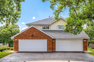 1905 King Arthur Ct, Saint Louis, MO 63146