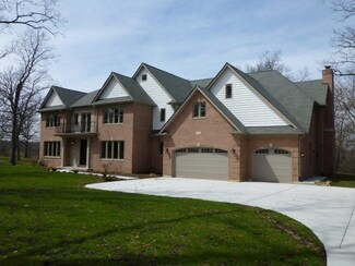 424 Maplewood Dr, Barrington, IL 60010