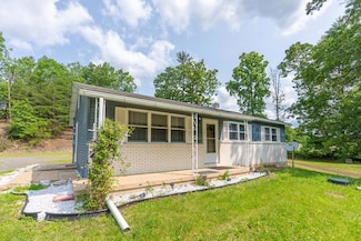12001 Simon Fox Rd, Huntingdon, PA 16652