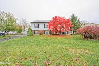 28 Manor Blvd, Troy, NY 12180