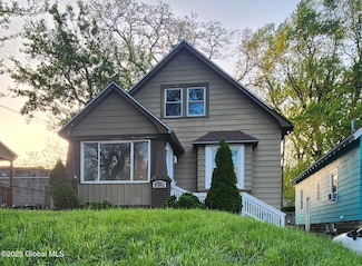1653 Broadway, Schenectady, NY 12306