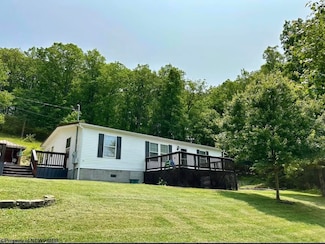 403 Diamond St, Elkins, WV 26241